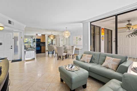 Tiny photo for 4532 Carambola Circle #27273, Coconut Creek, FL 33066 (MLS # R11164400)