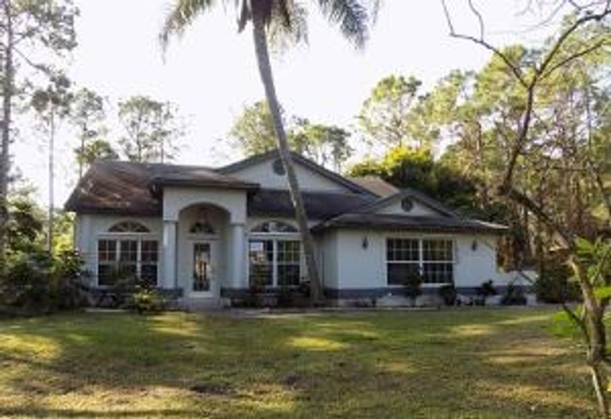 GREAT OPPORTUNITY FOR OPEN FLOOR PLAN OPPORTUNITY IN LOXAHATCHEE - THIS ONE QUALIFIES FOR SPECIAL $100 DOWN FHA FINANCING - NEEDS SOME TLC, BUT REPAIRS CAN BE ADDED TO MORTGAGE - SEE ANY HUD-REGISTERED BROKER - HUD CASE #095-097571