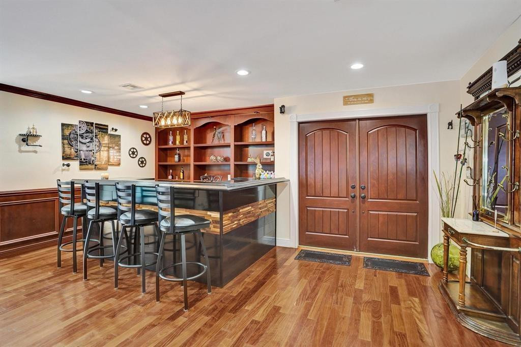 Oak Wood 80-39 B - Residential