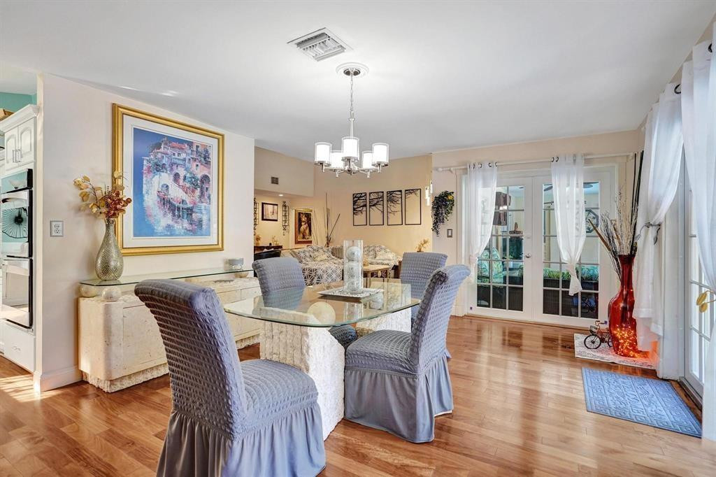 Oak Wood 80-39 B - Residential