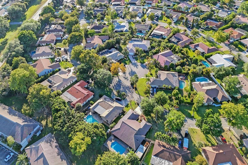 Oak Wood 80-39 B - Residential