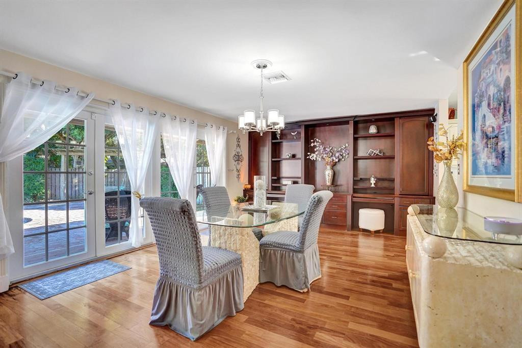 Oak Wood 80-39 B - Residential