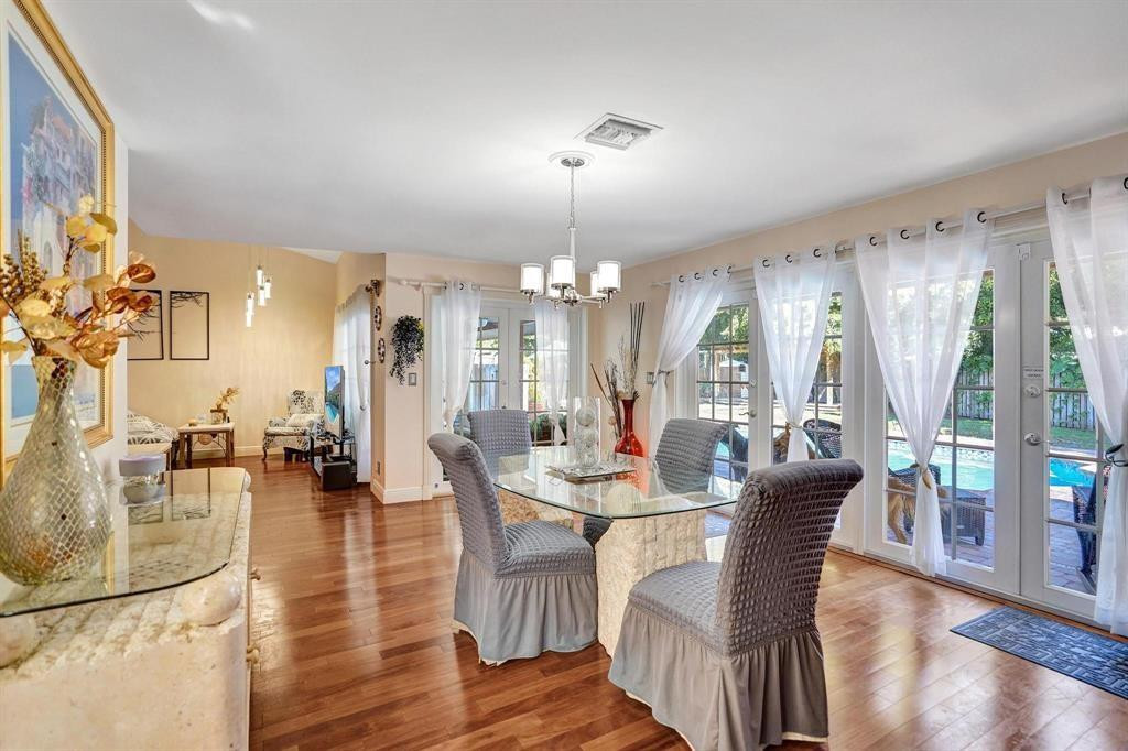 Oak Wood 80-39 B - Residential