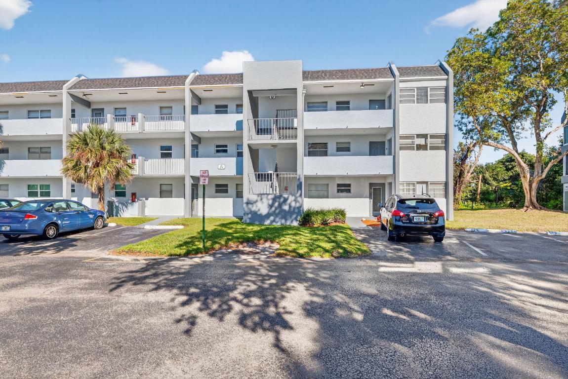 SANDS POINT CONDOMINIUM I - Residential