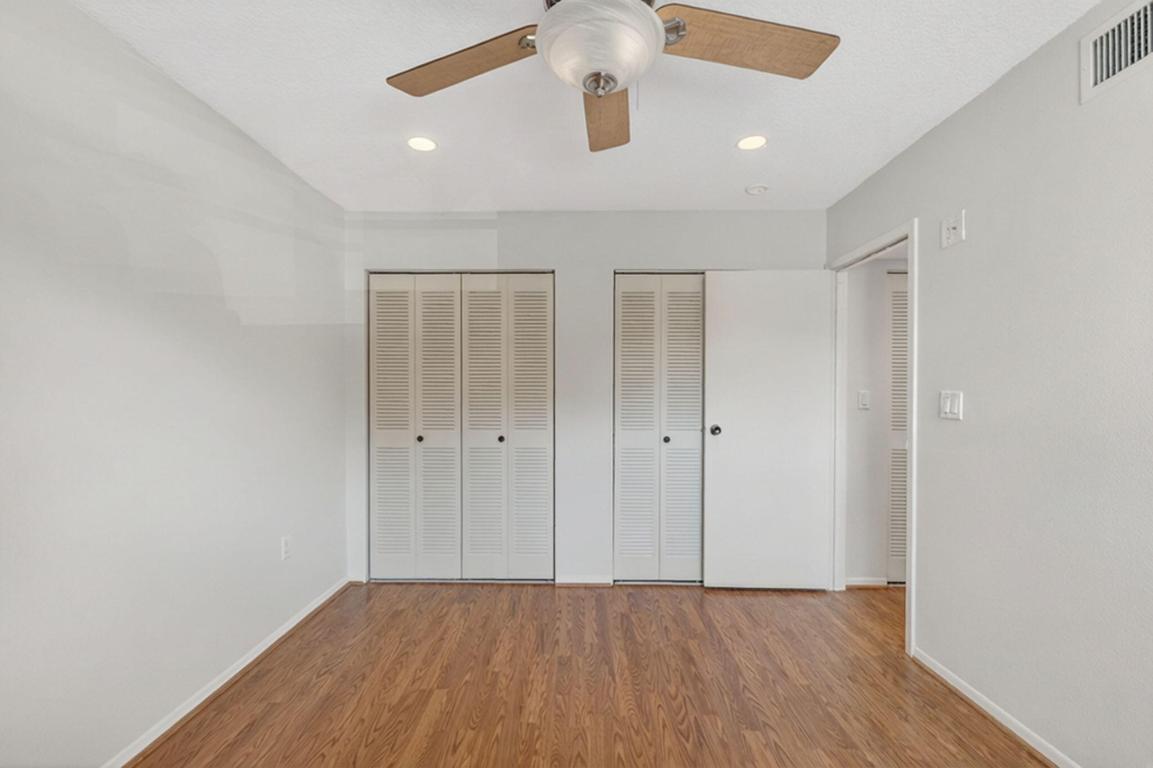 SANDS POINT CONDOMINIUM I - Residential