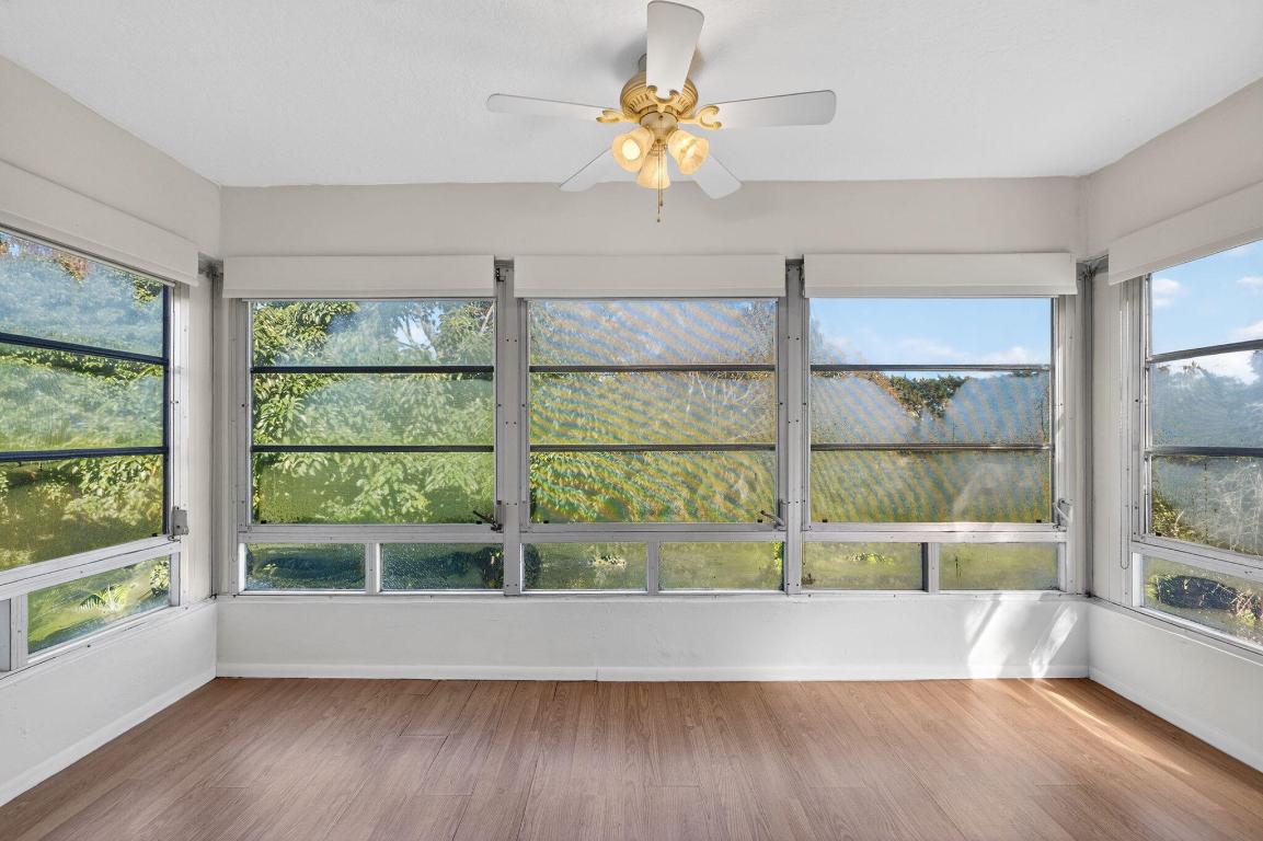 SANDS POINT CONDOMINIUM I - Residential