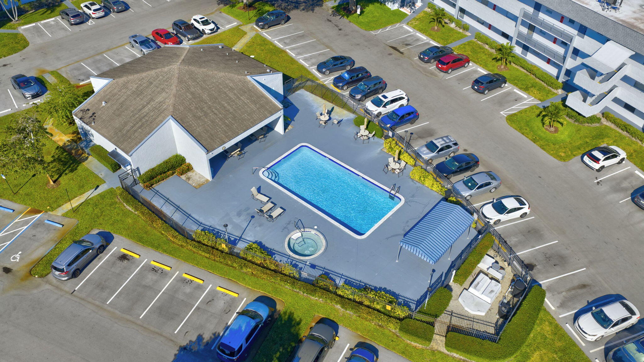 SANDS POINT CONDOMINIUM I - Residential