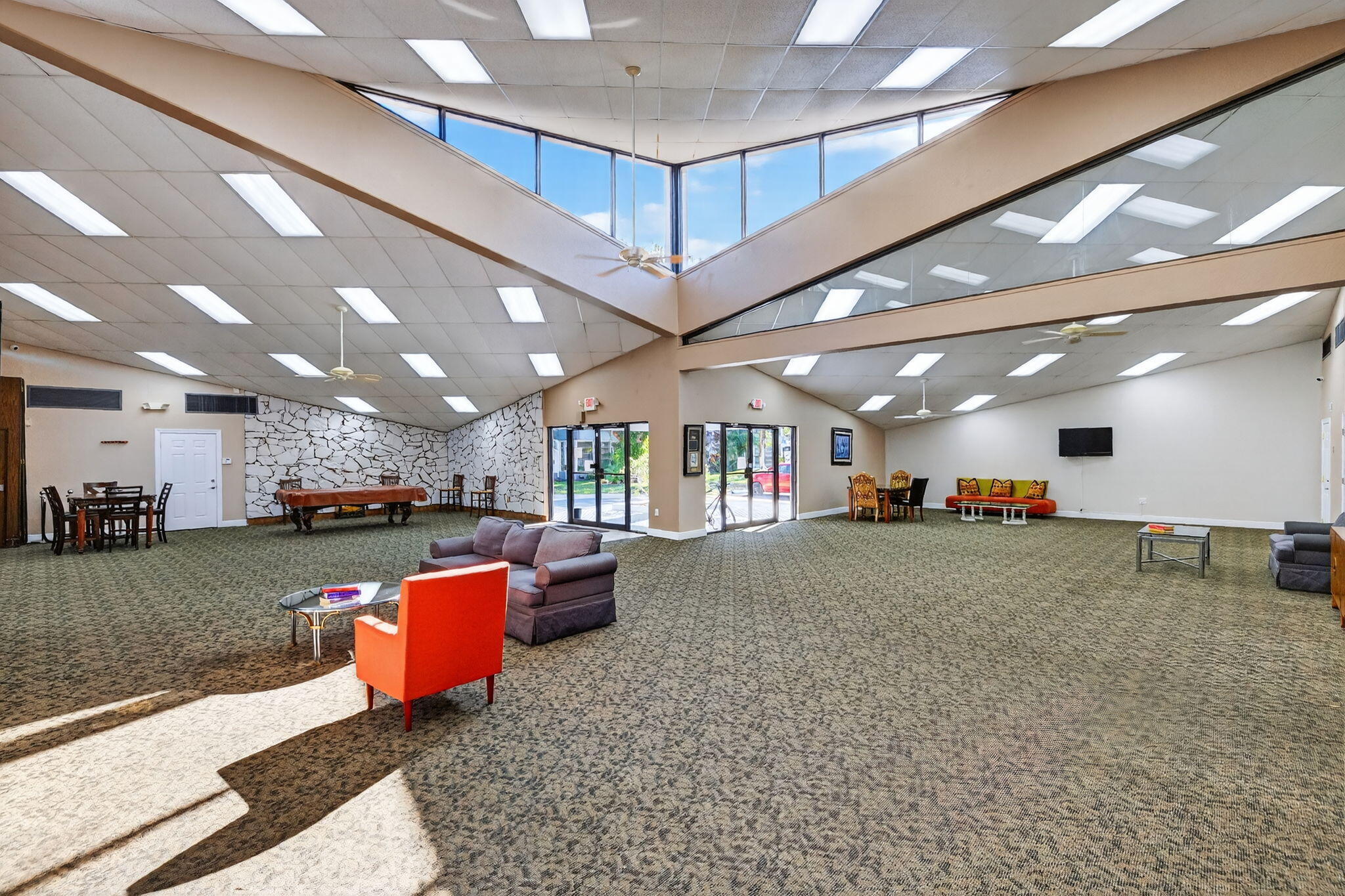 SANDS POINT CONDOMINIUM I - Residential
