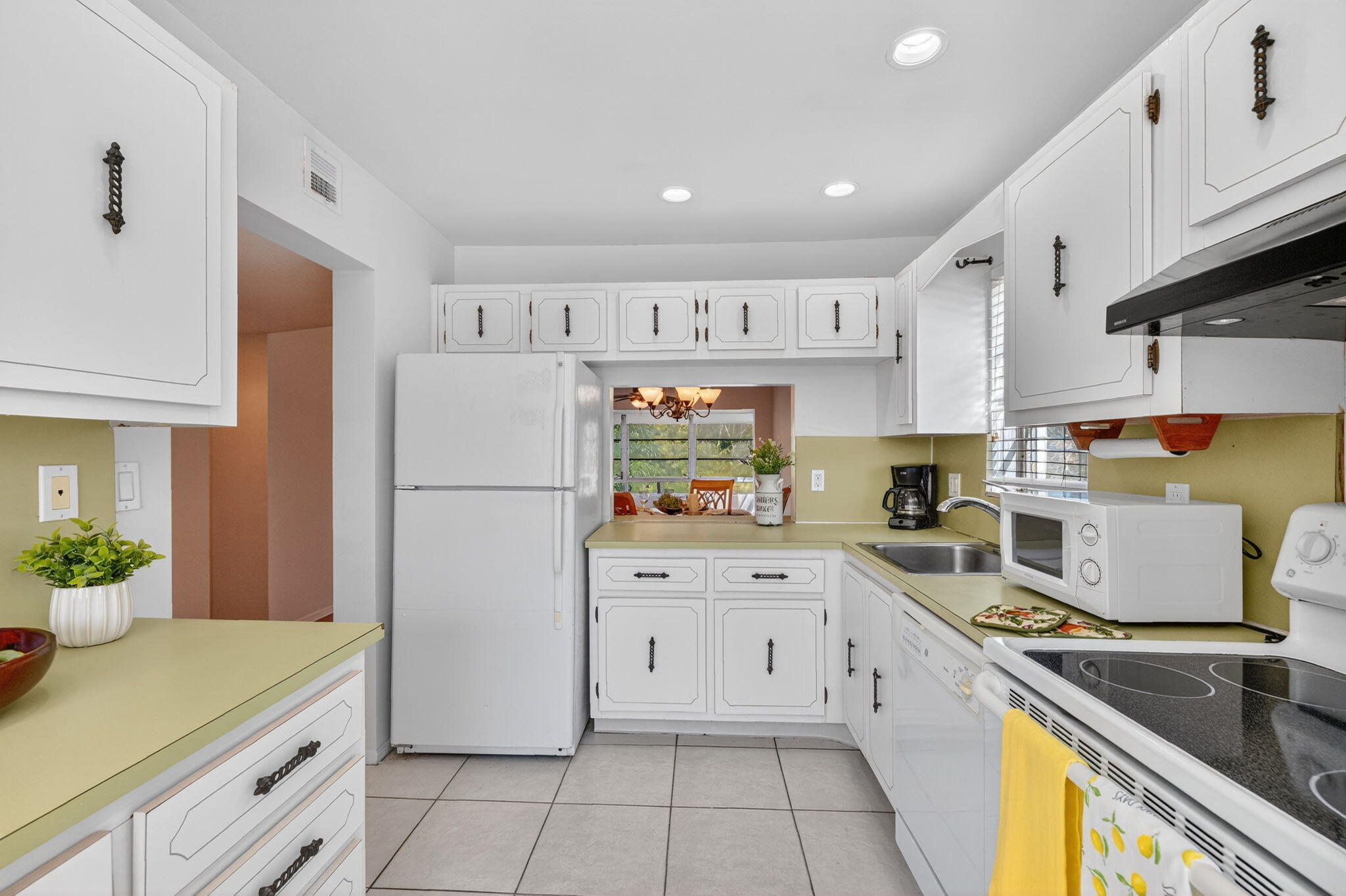 SANDS POINT CONDOMINIUM I - Residential