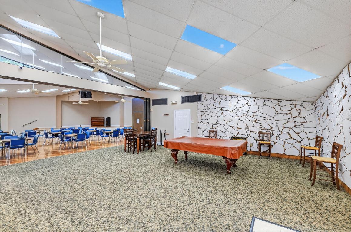 SANDS POINT CONDOMINIUM I - Residential