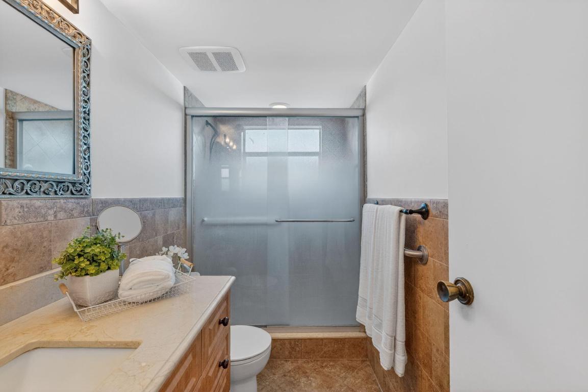 SANDS POINT CONDOMINIUM I - Residential