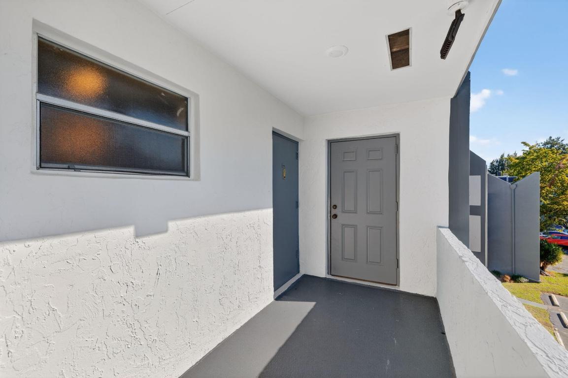 SANDS POINT CONDOMINIUM I - Residential