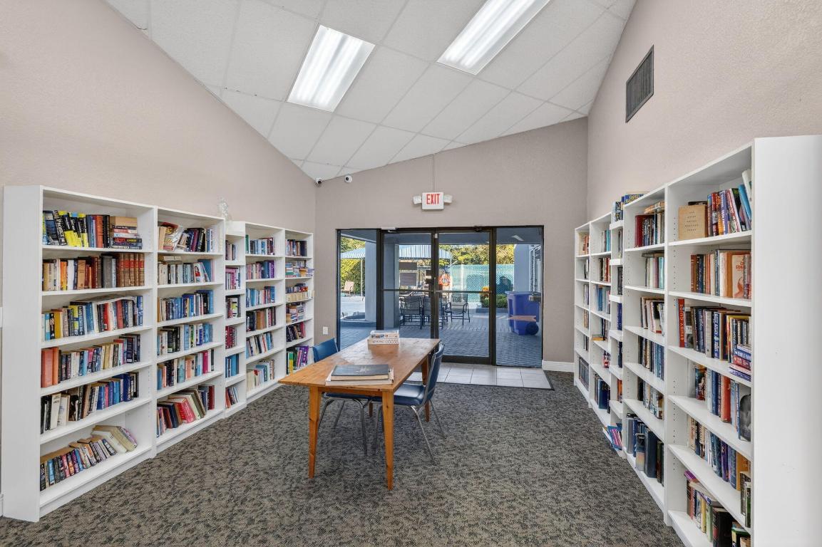 SANDS POINT CONDOMINIUM I - Residential