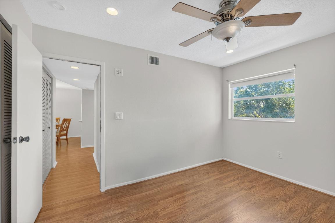 SANDS POINT CONDOMINIUM I - Residential