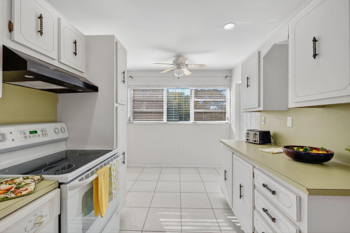 SANDS POINT CONDOMINIUM I - Residential