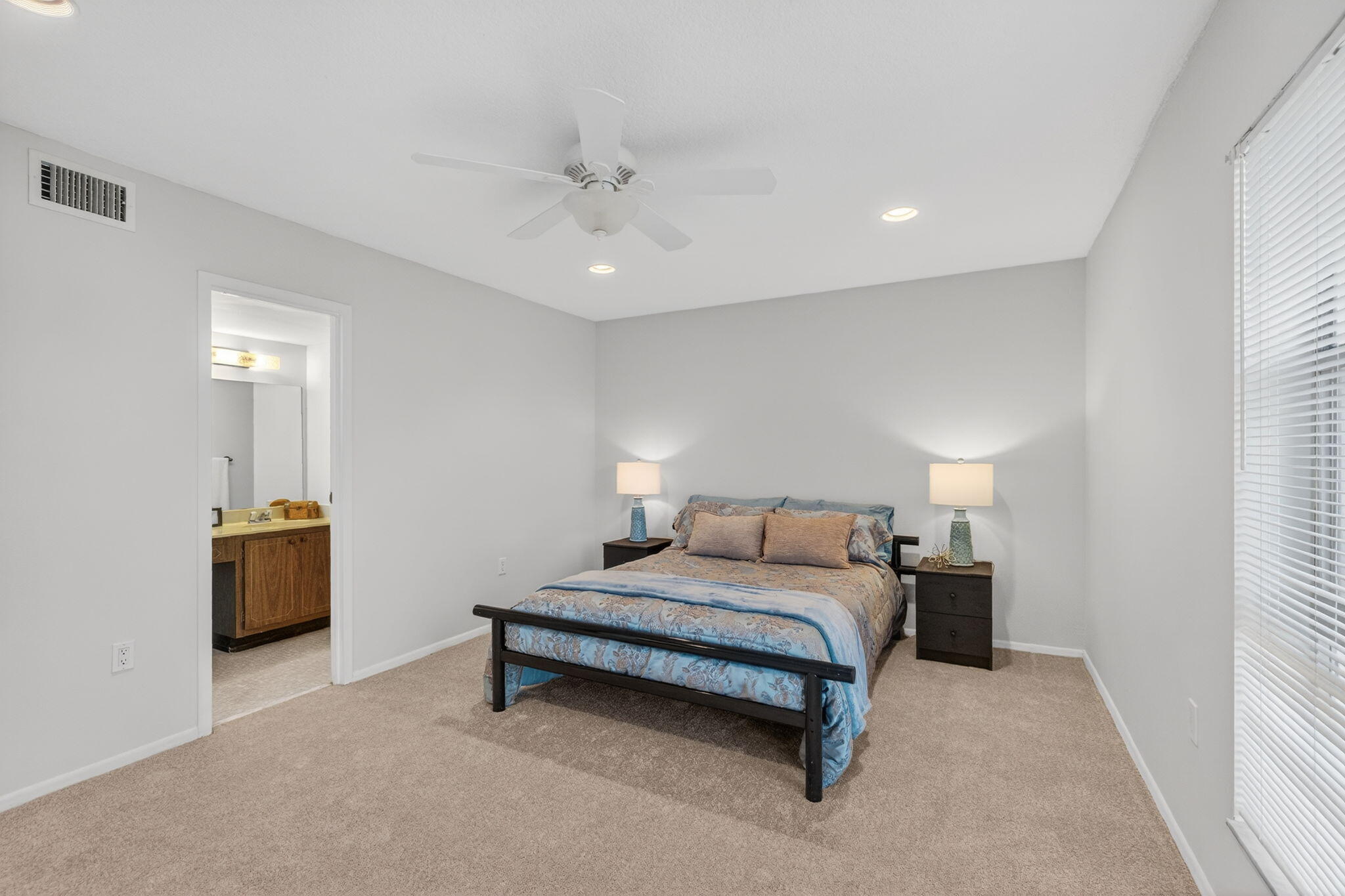 SANDS POINT CONDOMINIUM I - Residential
