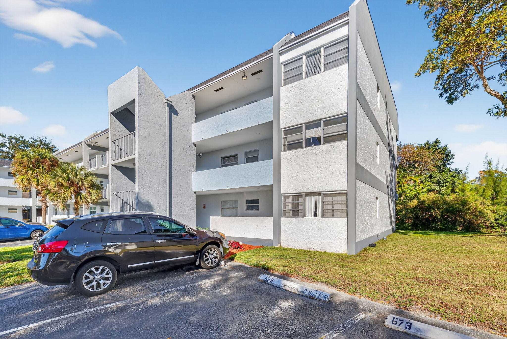 SANDS POINT CONDOMINIUM I - Residential