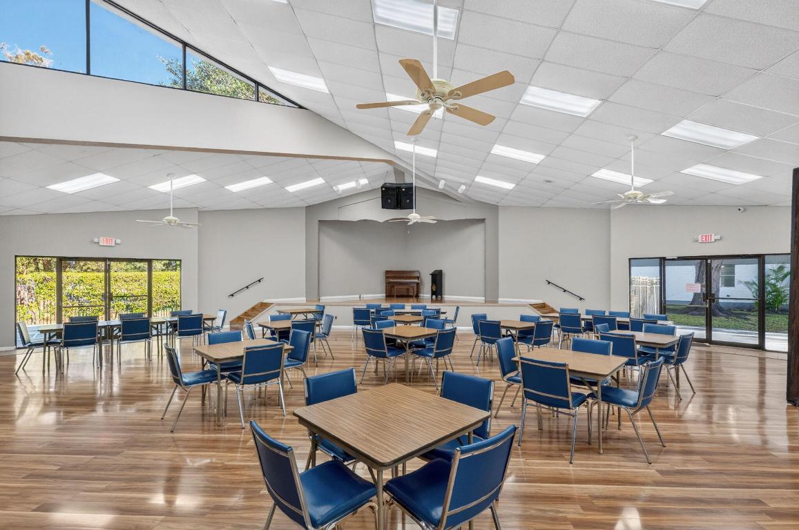 SANDS POINT CONDOMINIUM I - Residential