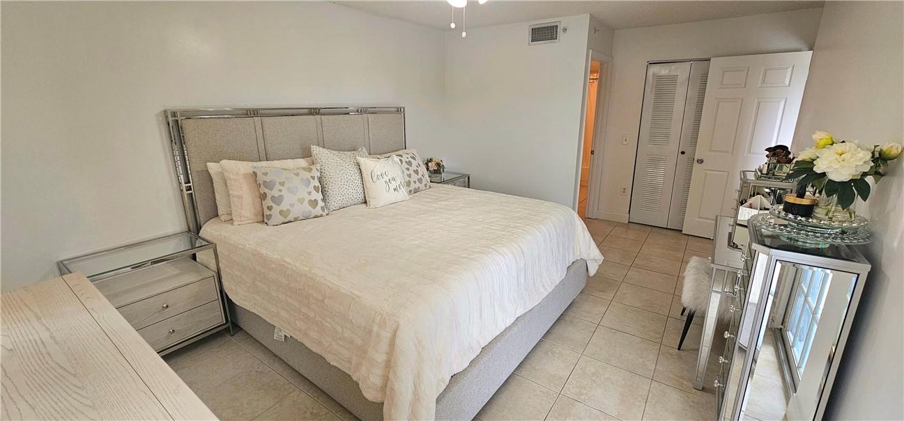 Evergreen Lakes Condo - Residential