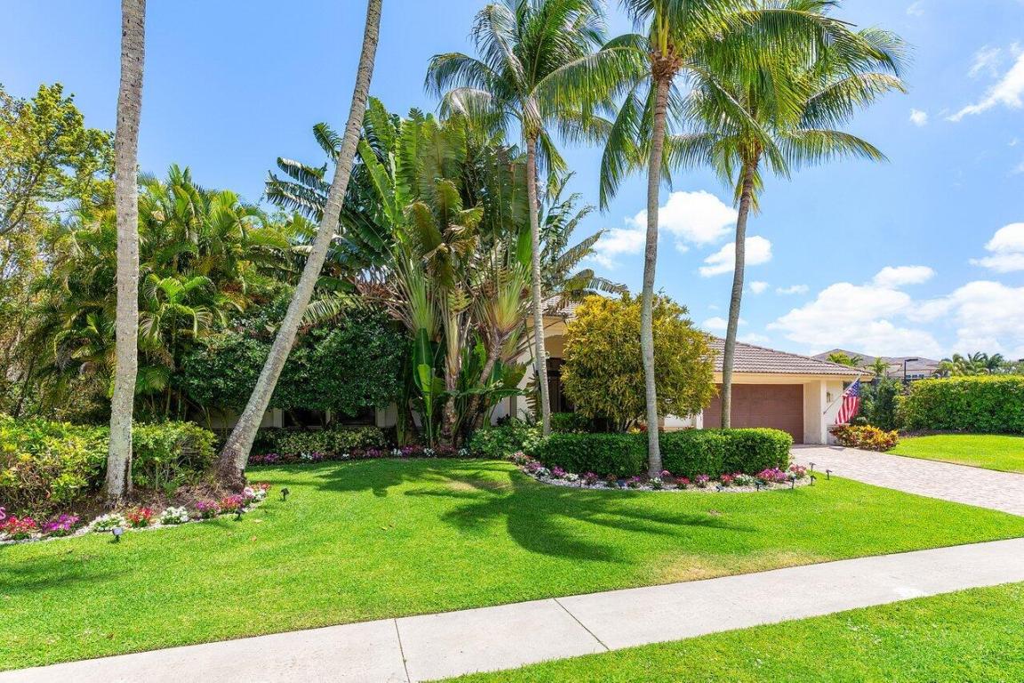 4590 Live Oak Boulevard