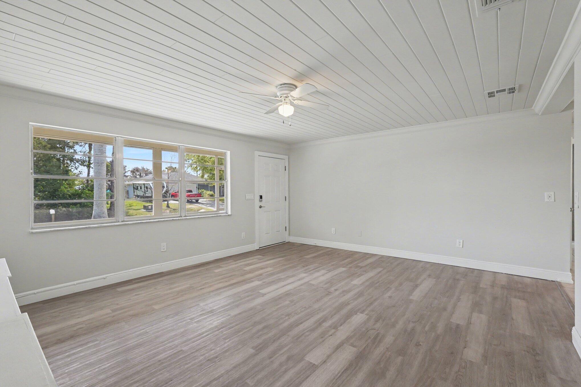 SEBASTIAN HIGHLANDS UNIT 10 - Residential