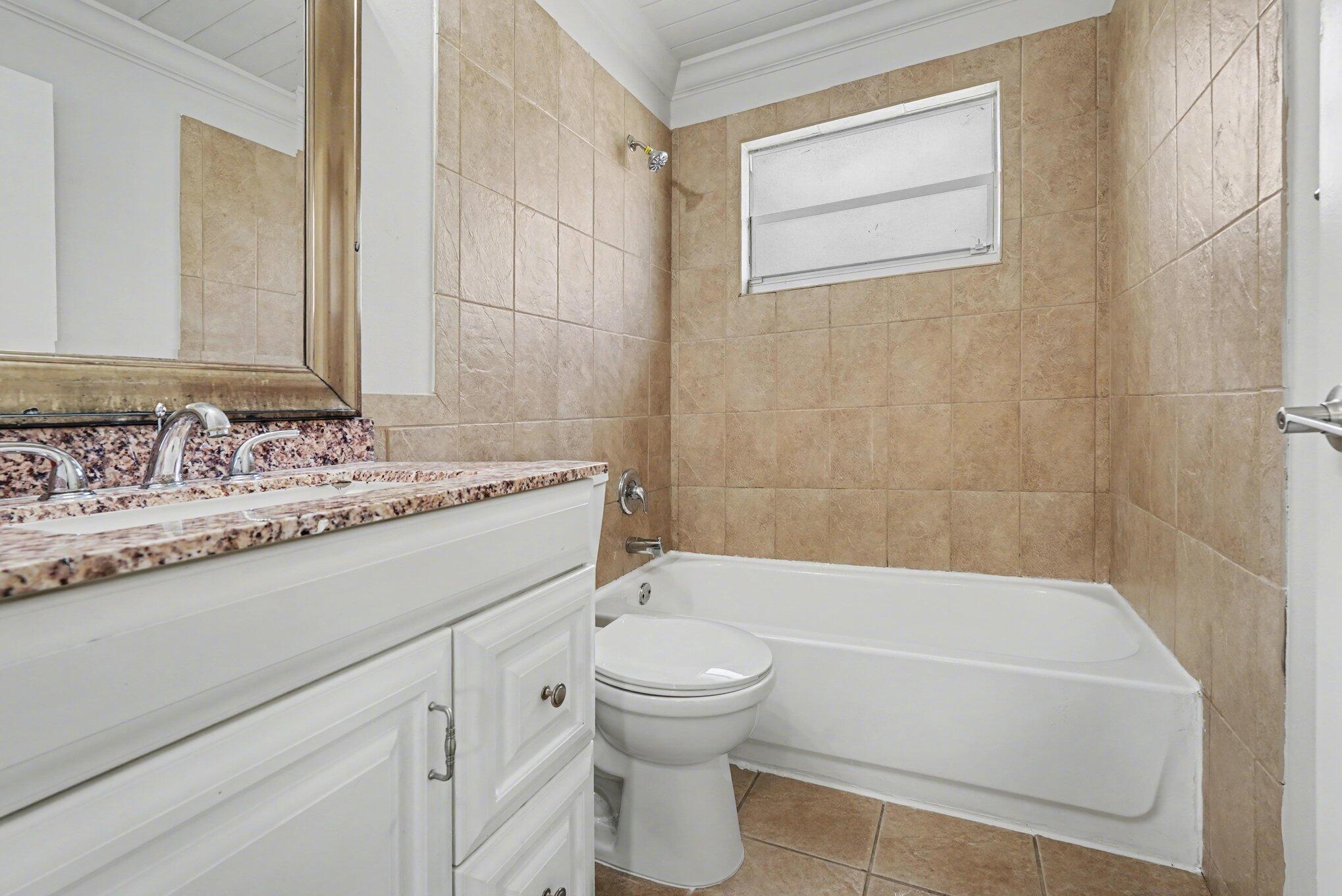 SEBASTIAN HIGHLANDS UNIT 10 - Residential