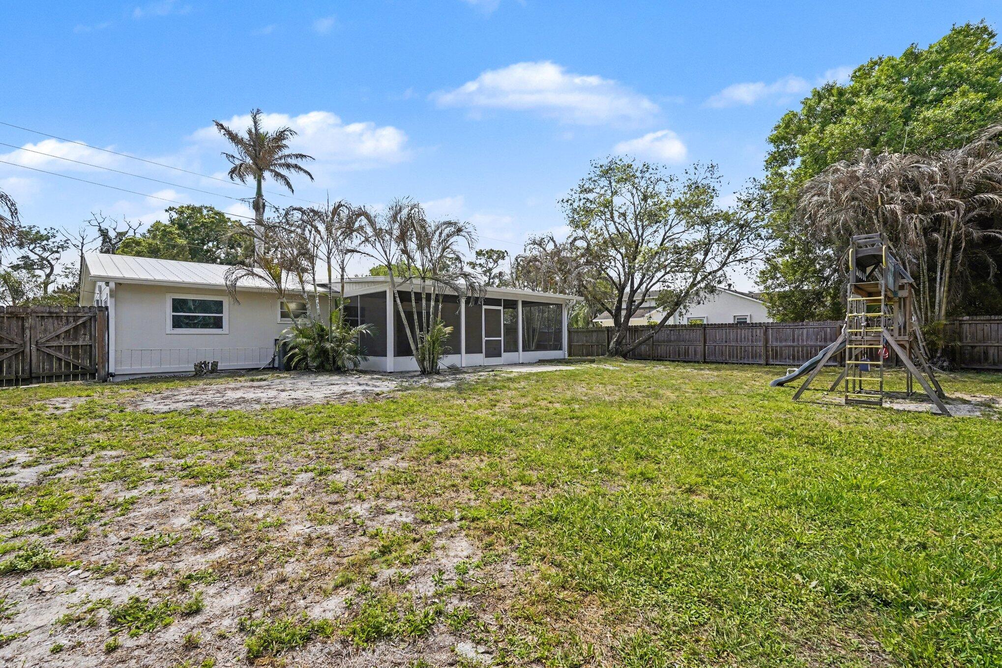 SEBASTIAN HIGHLANDS UNIT 10 - Residential