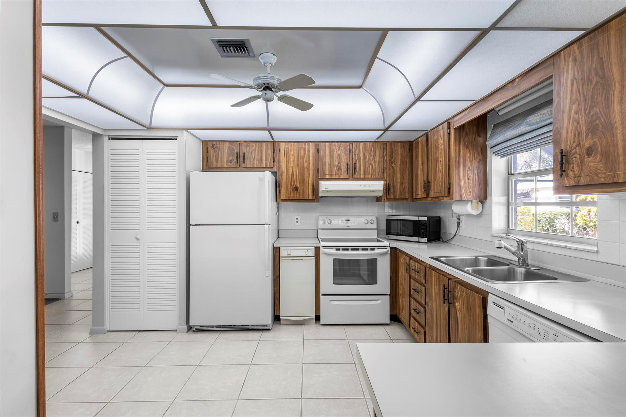 HIGH POINT OF FORT PIERCE CONDOMINIUM SECTION 2 - Residential