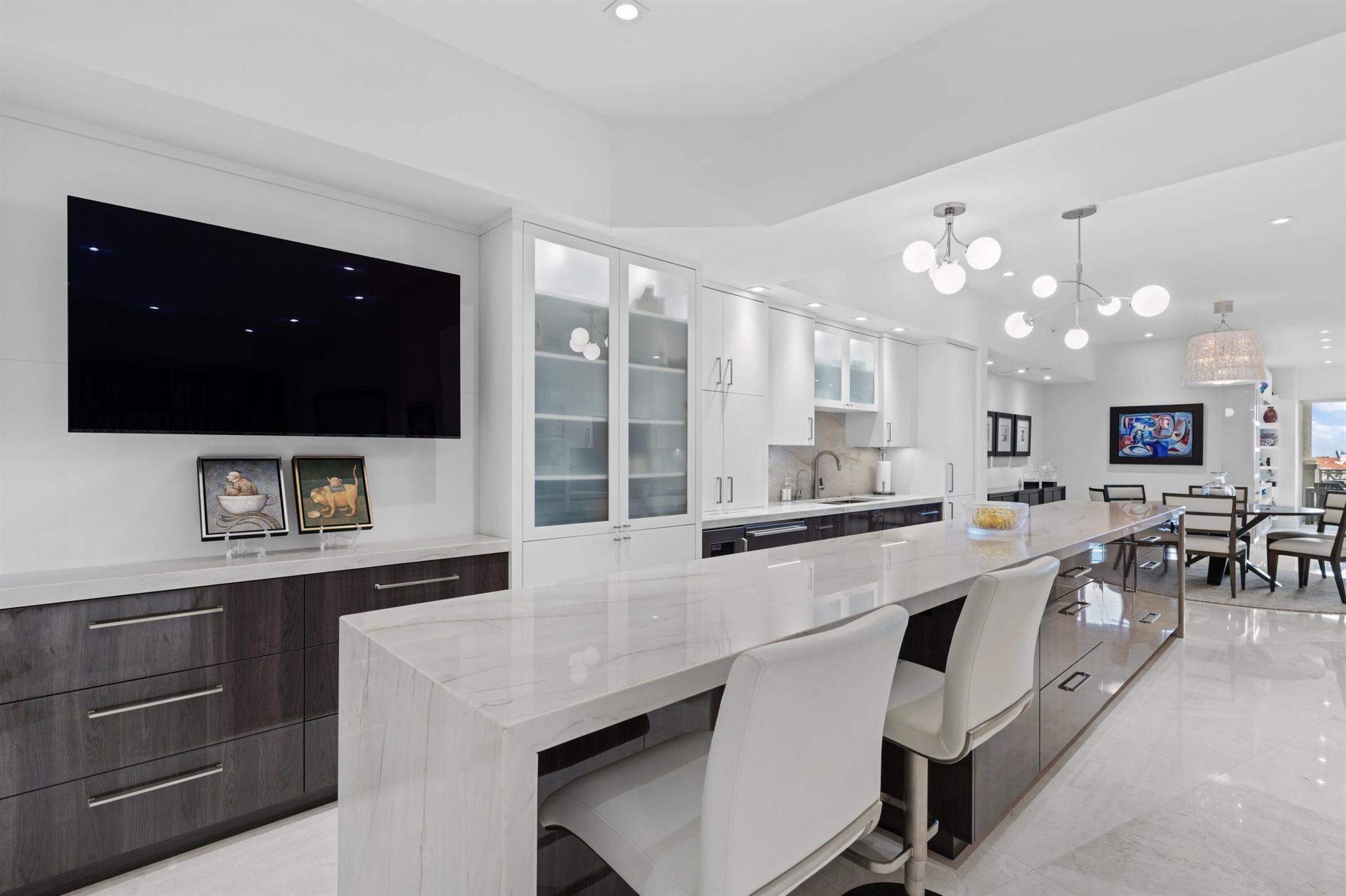 ESPLANADE GRANDE CONDO - Residential