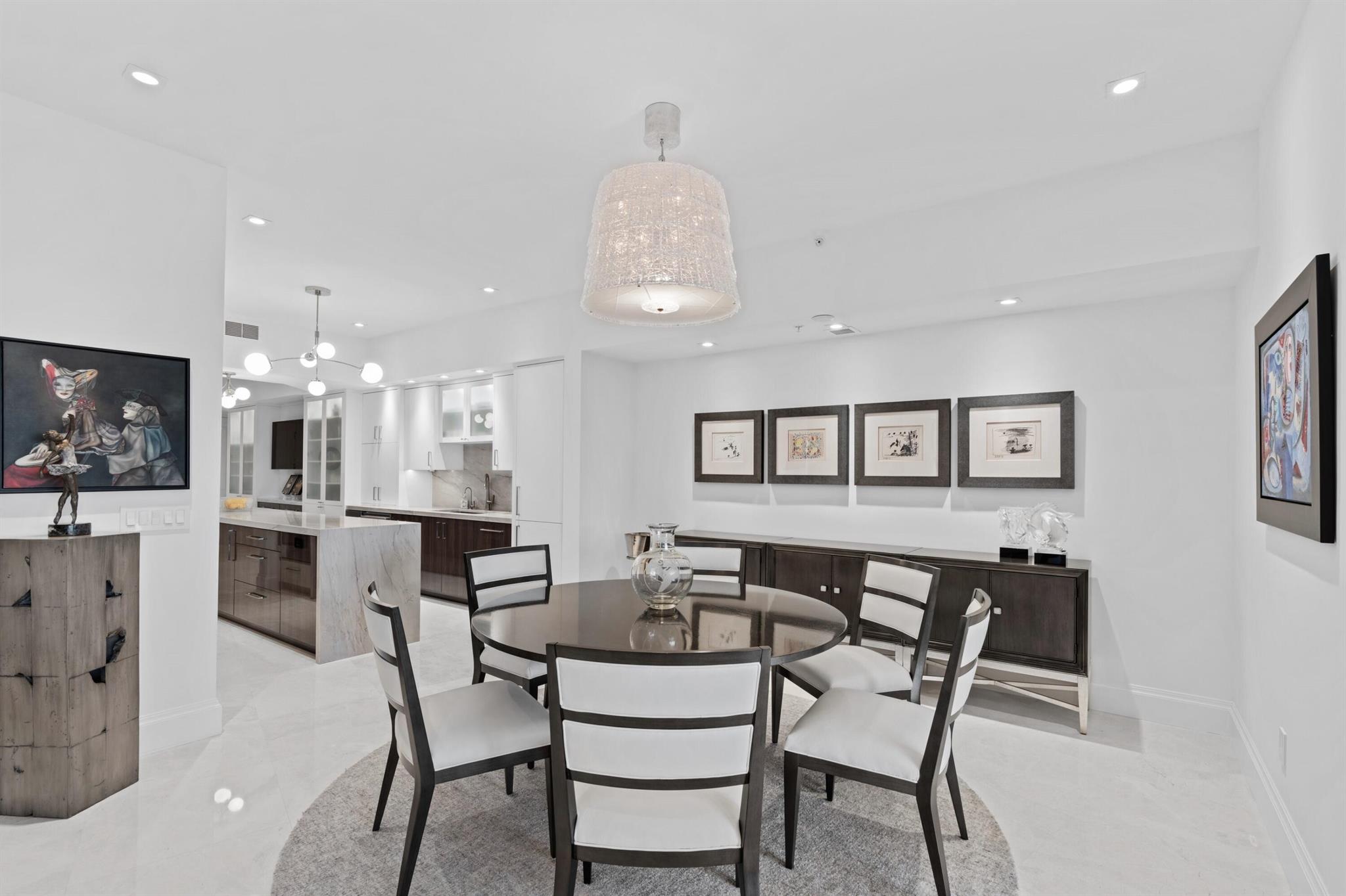 ESPLANADE GRANDE CONDO - Residential