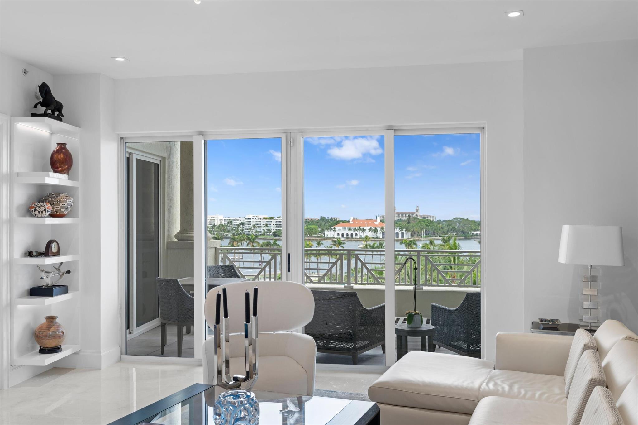 ESPLANADE GRANDE CONDO - Residential