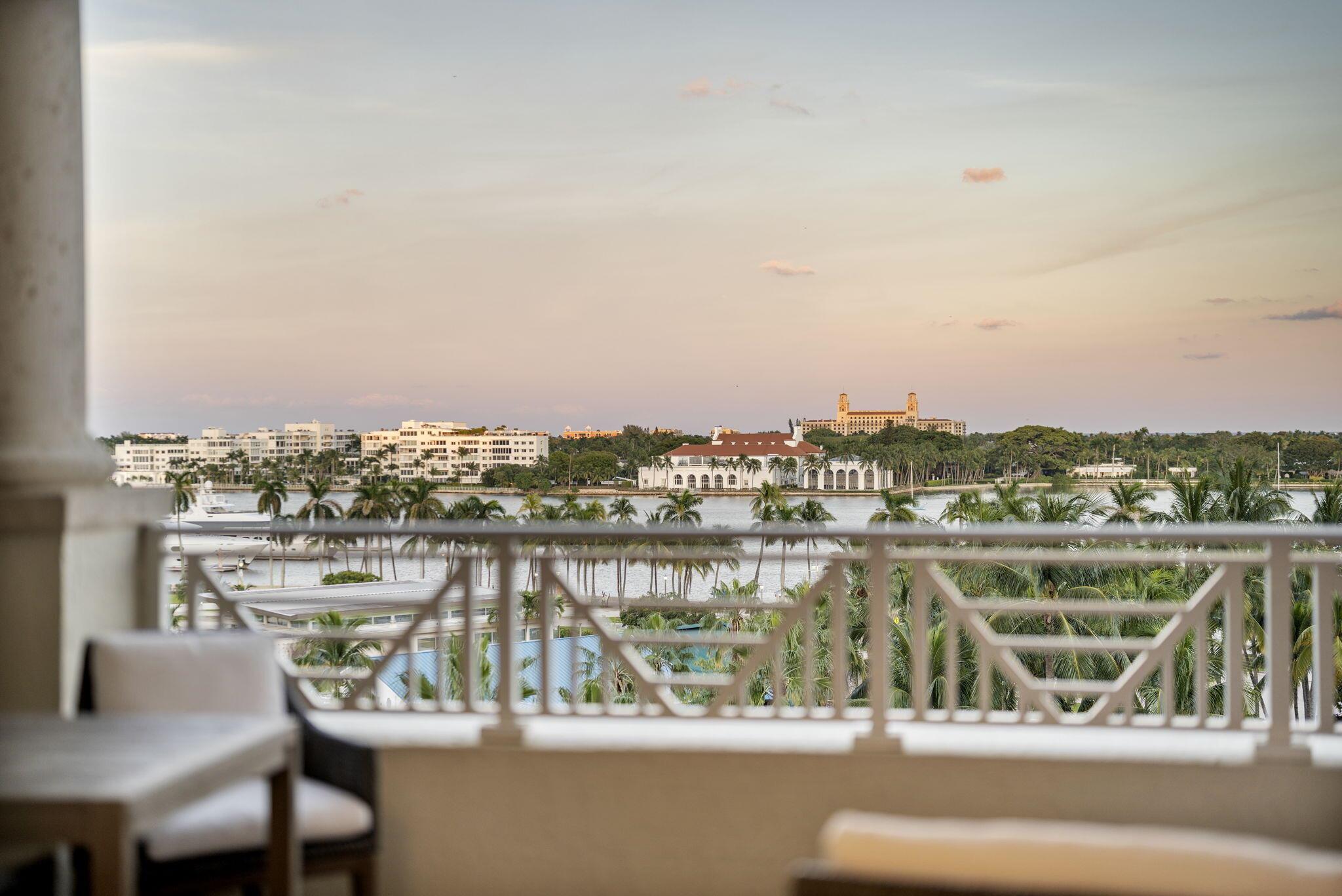 ESPLANADE GRANDE CONDO - Residential