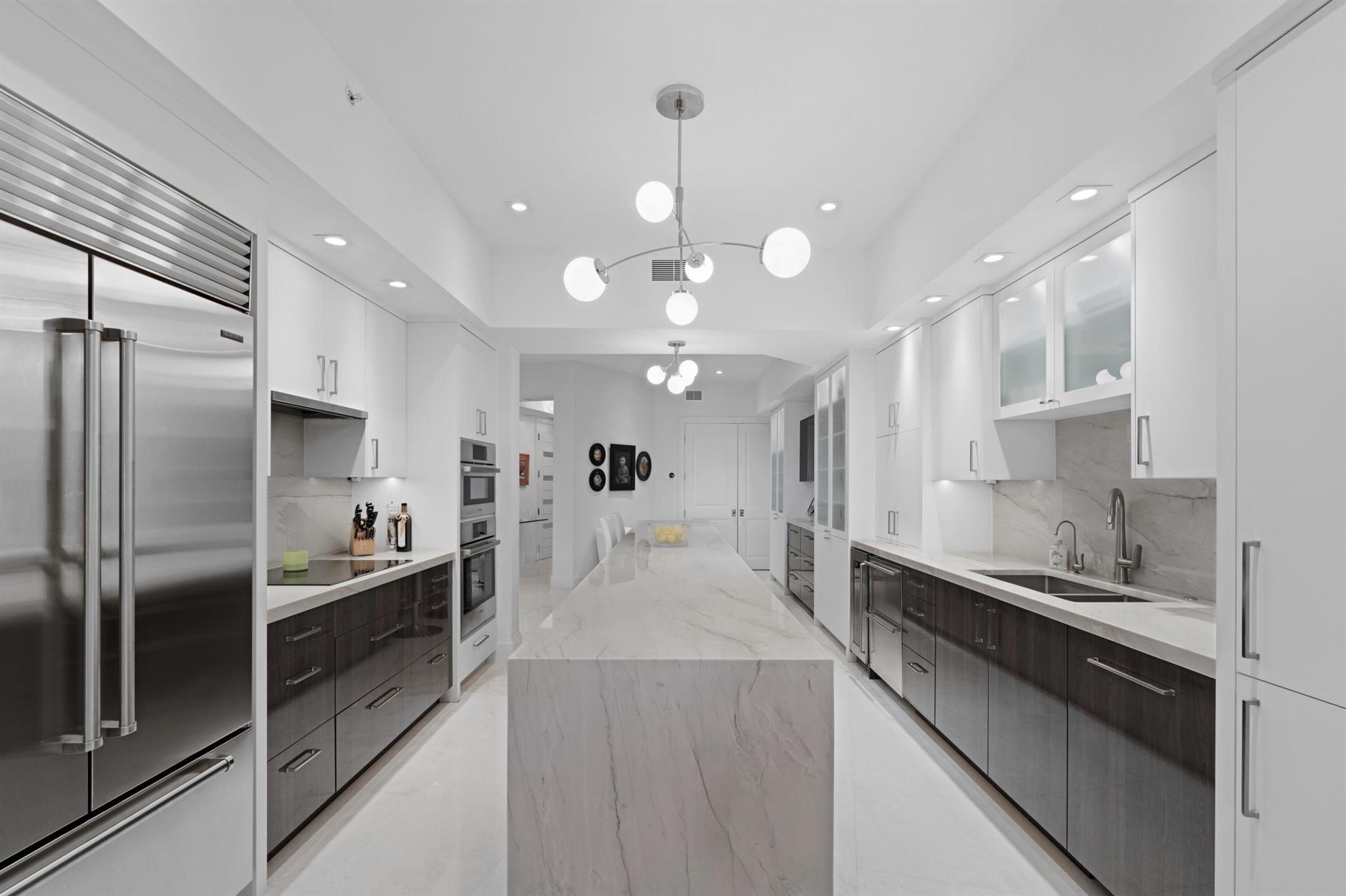 ESPLANADE GRANDE CONDO - Residential