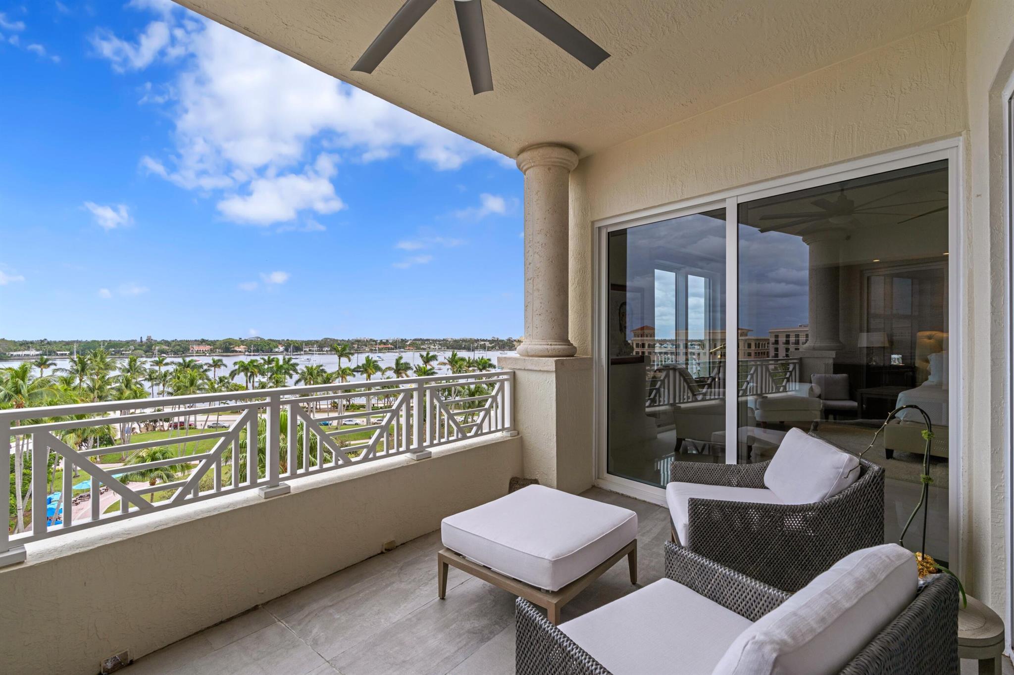 ESPLANADE GRANDE CONDO - Residential