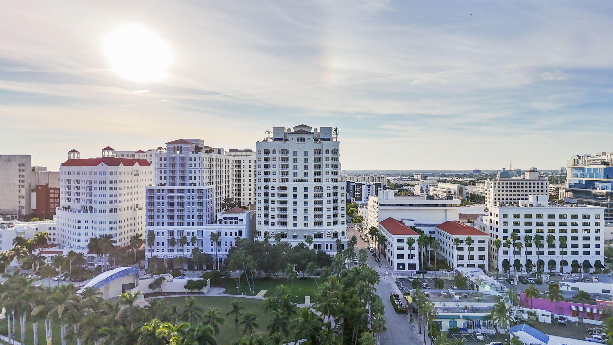 ESPLANADE GRANDE CONDO - Residential