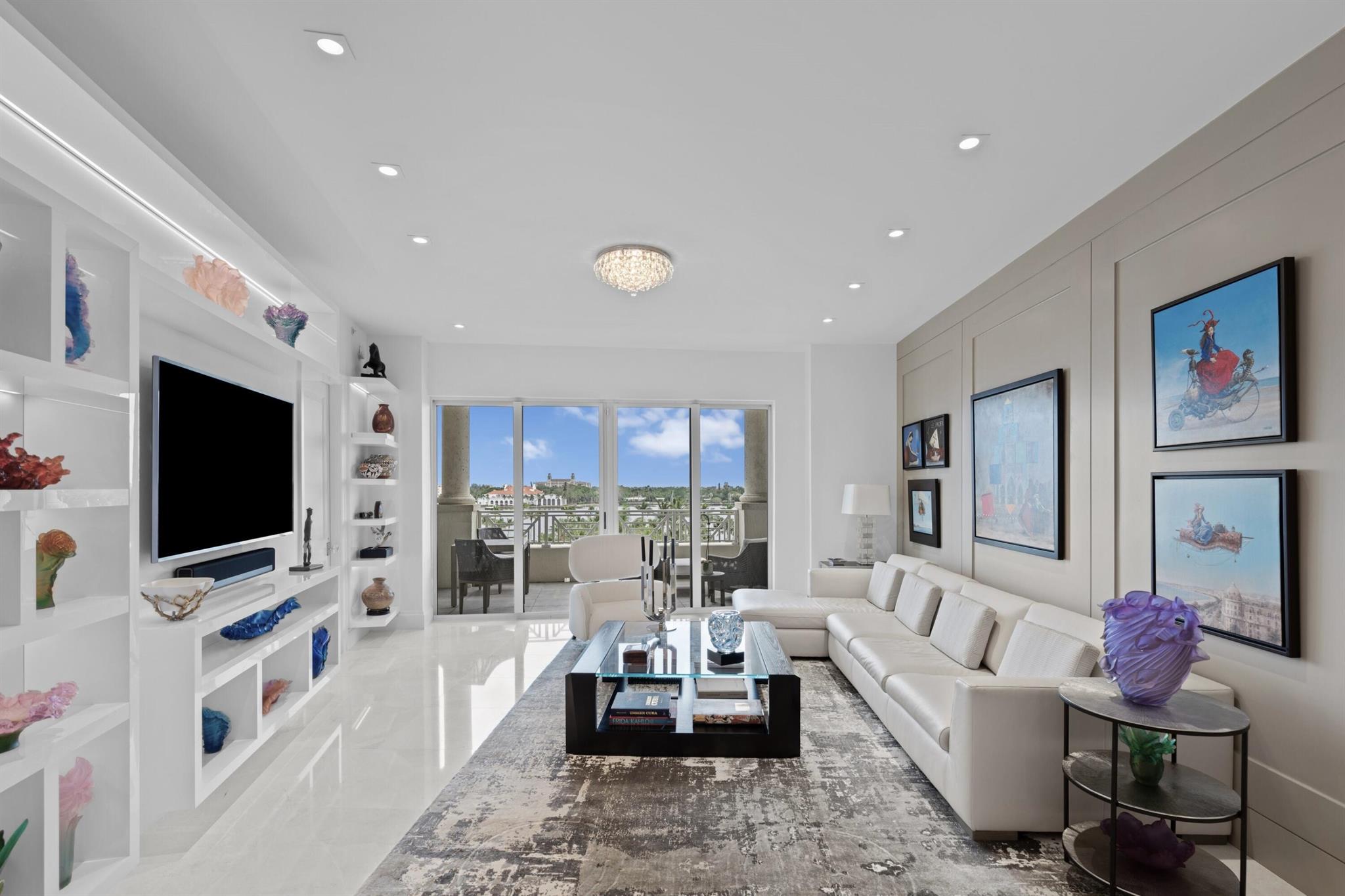 ESPLANADE GRANDE CONDO - Residential