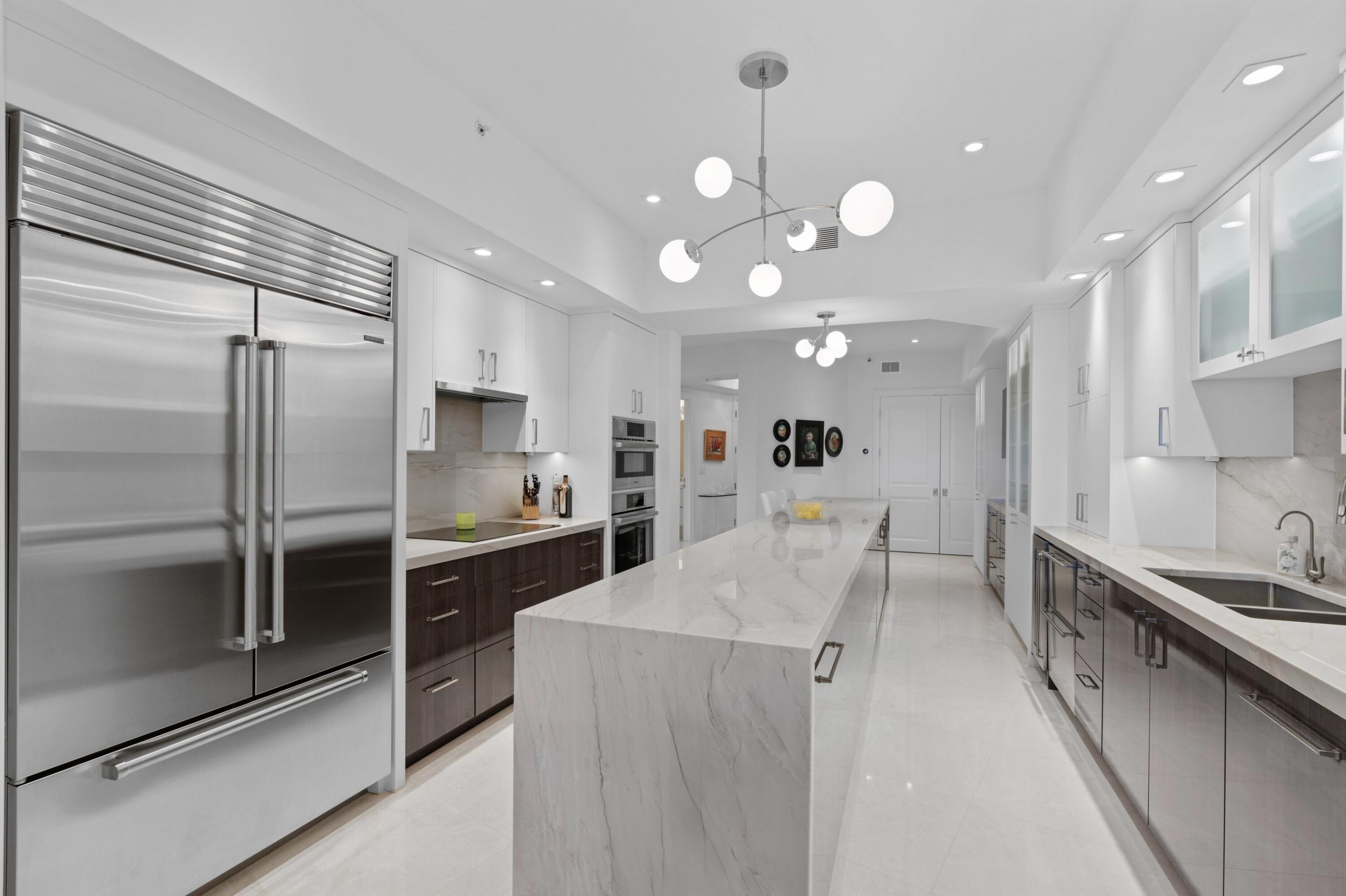 ESPLANADE GRANDE CONDO - Residential