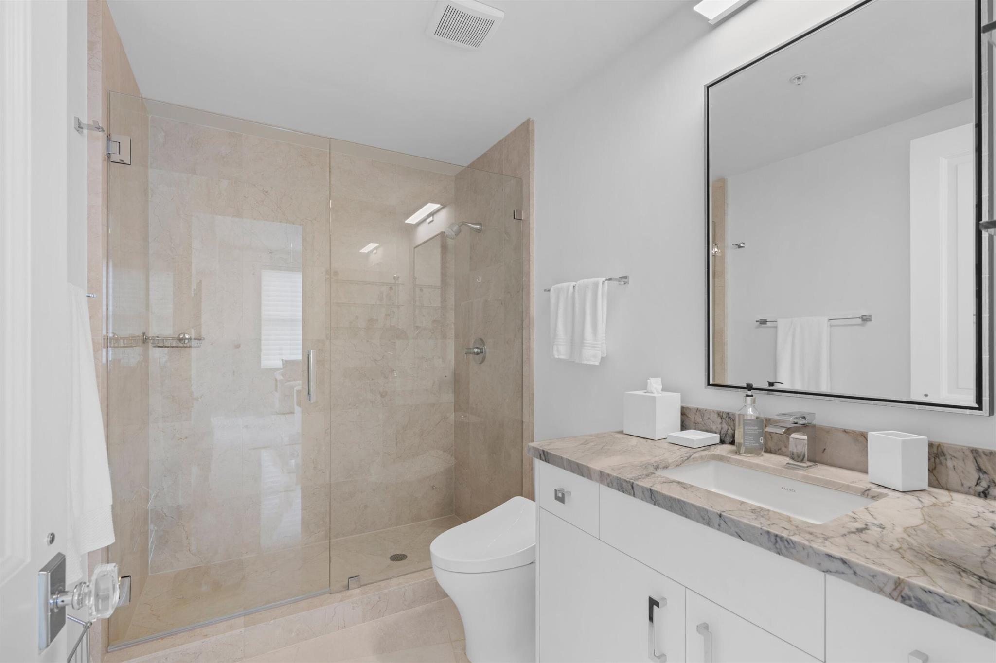 ESPLANADE GRANDE CONDO - Residential