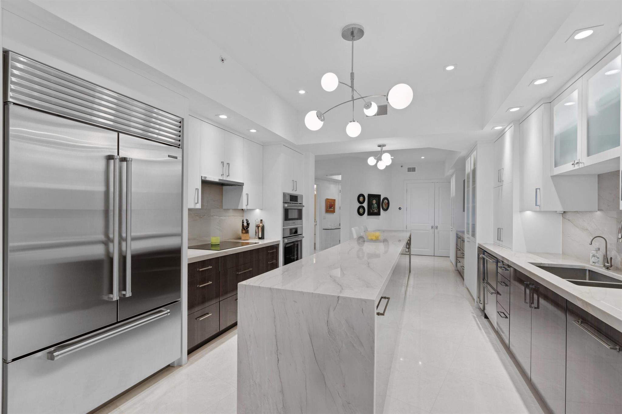 ESPLANADE GRANDE CONDO - Residential