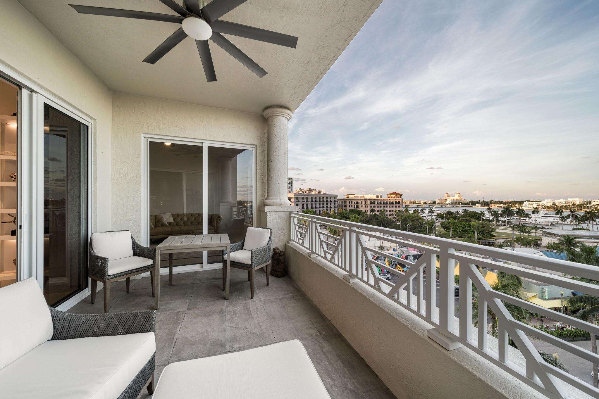 ESPLANADE GRANDE CONDO - Residential