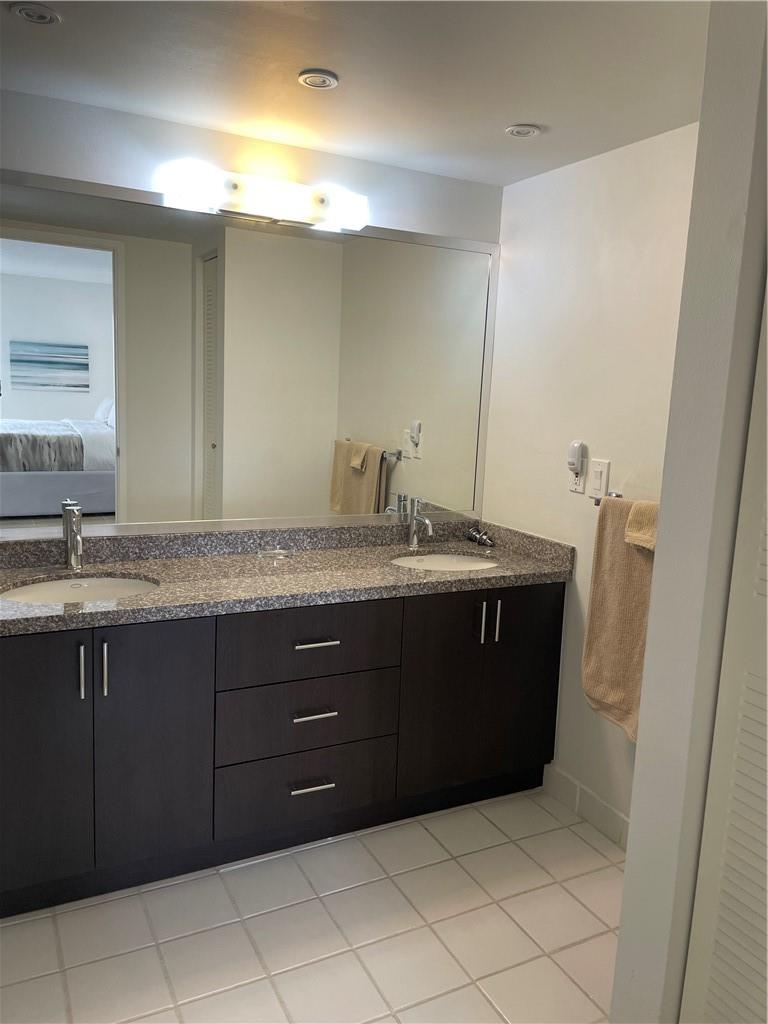 3300 NE 192 ST 1015