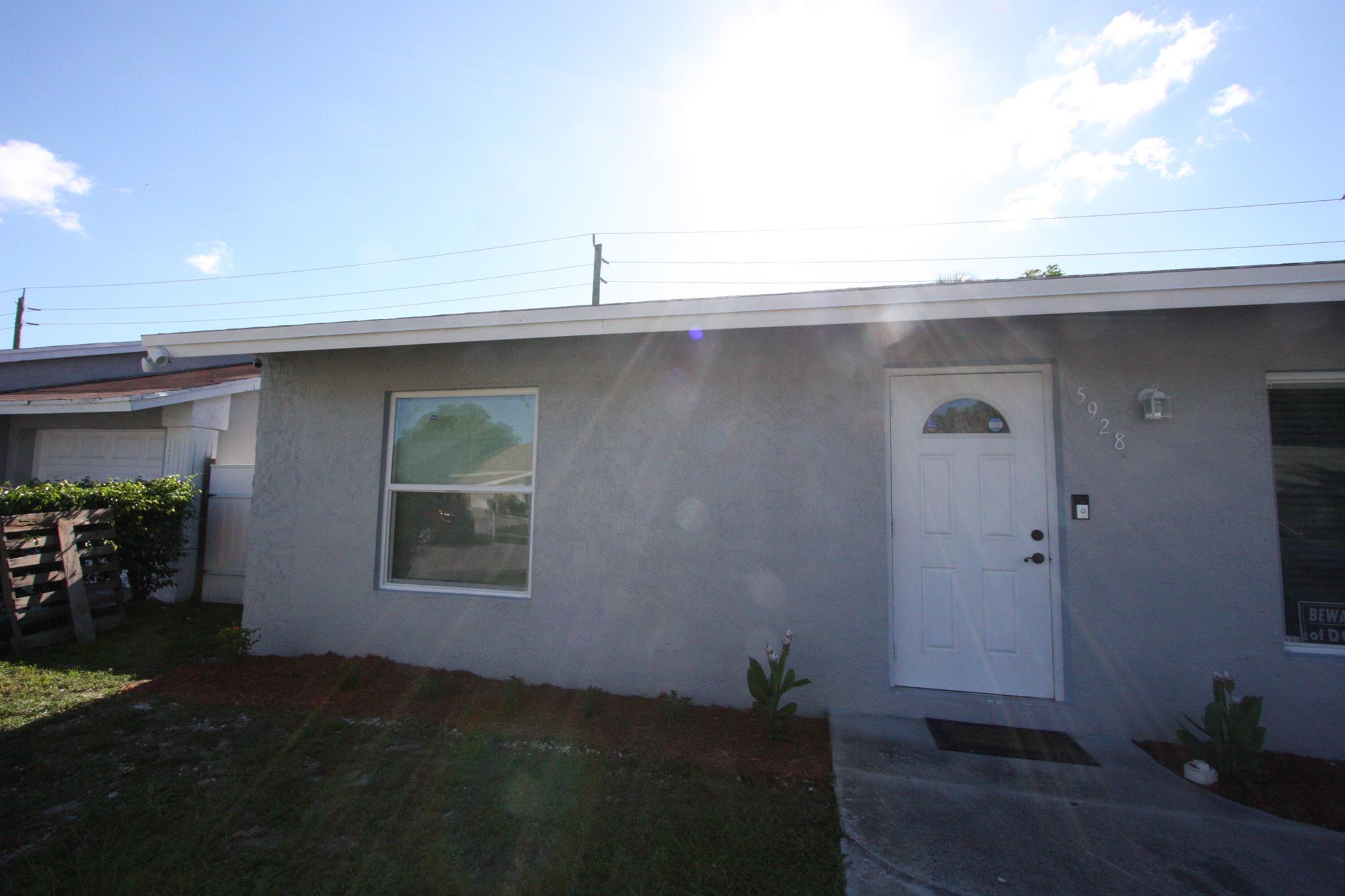 Well-maintained single-family home with 4 bedrooms and 2 bathrooms, featuring a new roof, new A/C, new water heater, and new appliances. Located in a community with a low HOA fee of $45/month, this property offers a functional floor plan and recent updates for added value, impact windows, camera system and ring doorbell for added security. Convenient location near Lantana Road and Jog Road provides easy access to shopping, dining, and major highways.