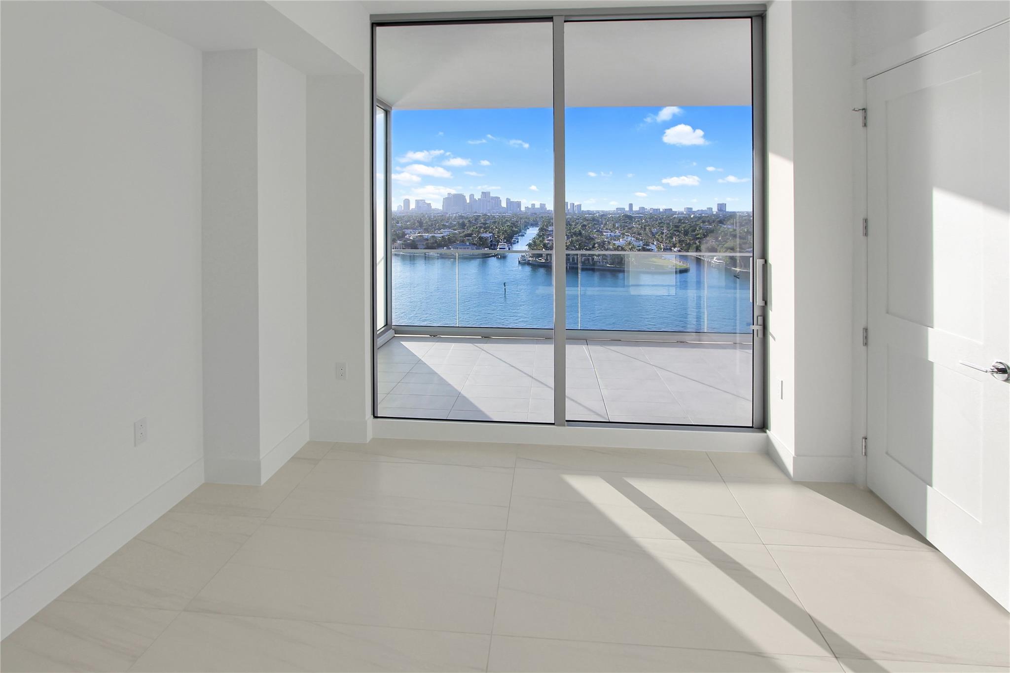 SELENE OCEANFRONT RESIDEN - Residential