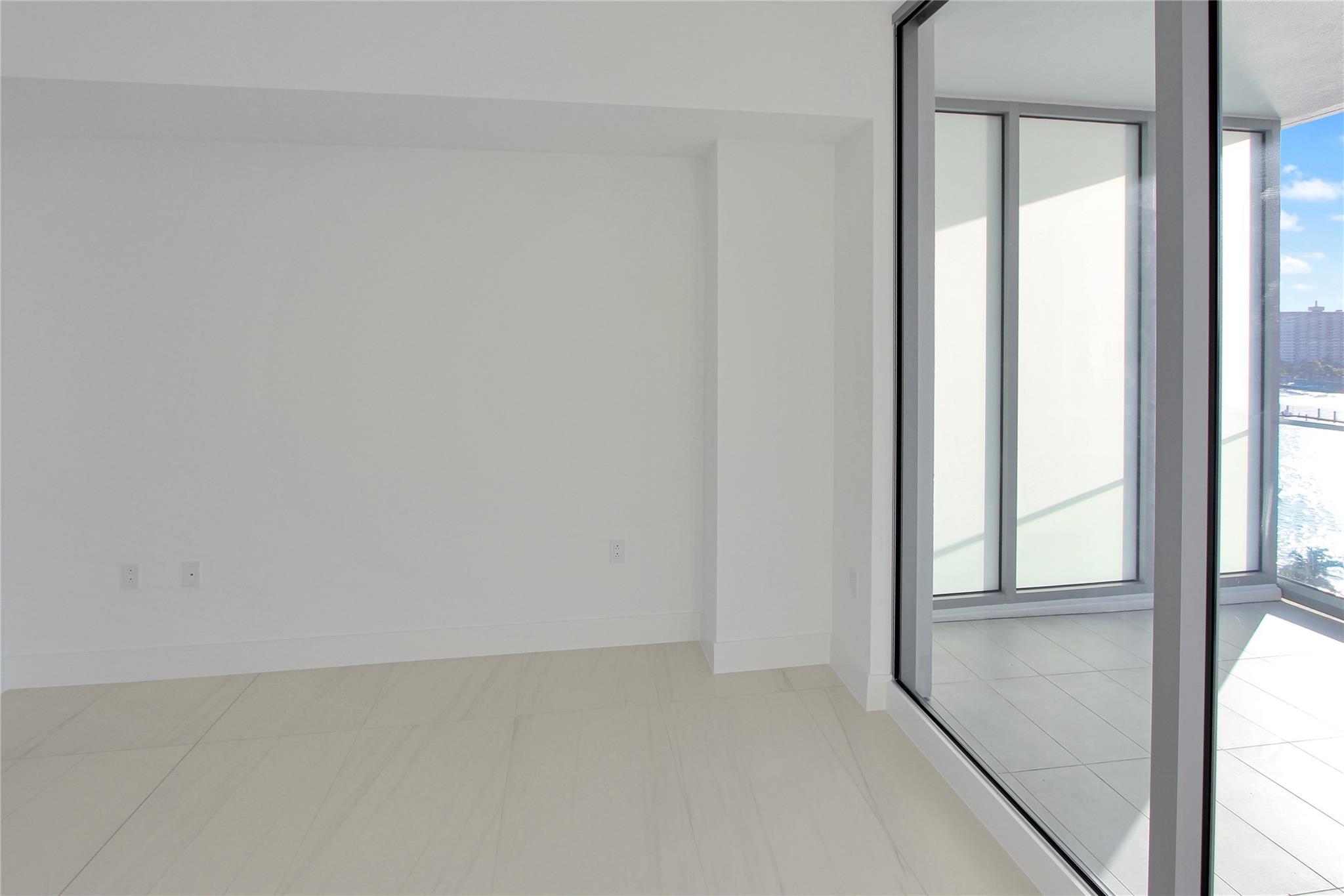 SELENE OCEANFRONT RESIDEN - Residential