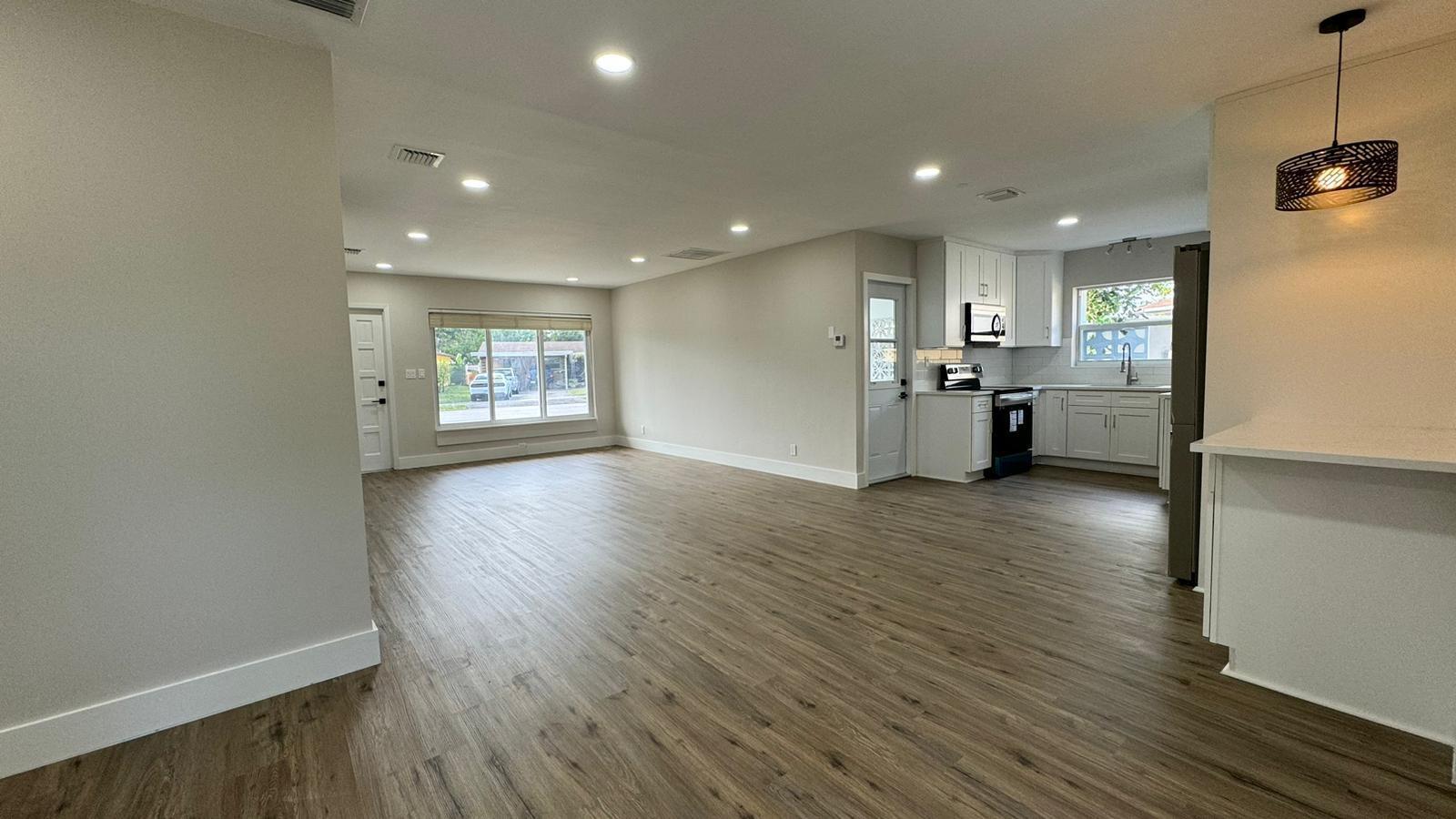 HILLMONT MIDDLE RIVER VIS - Residential