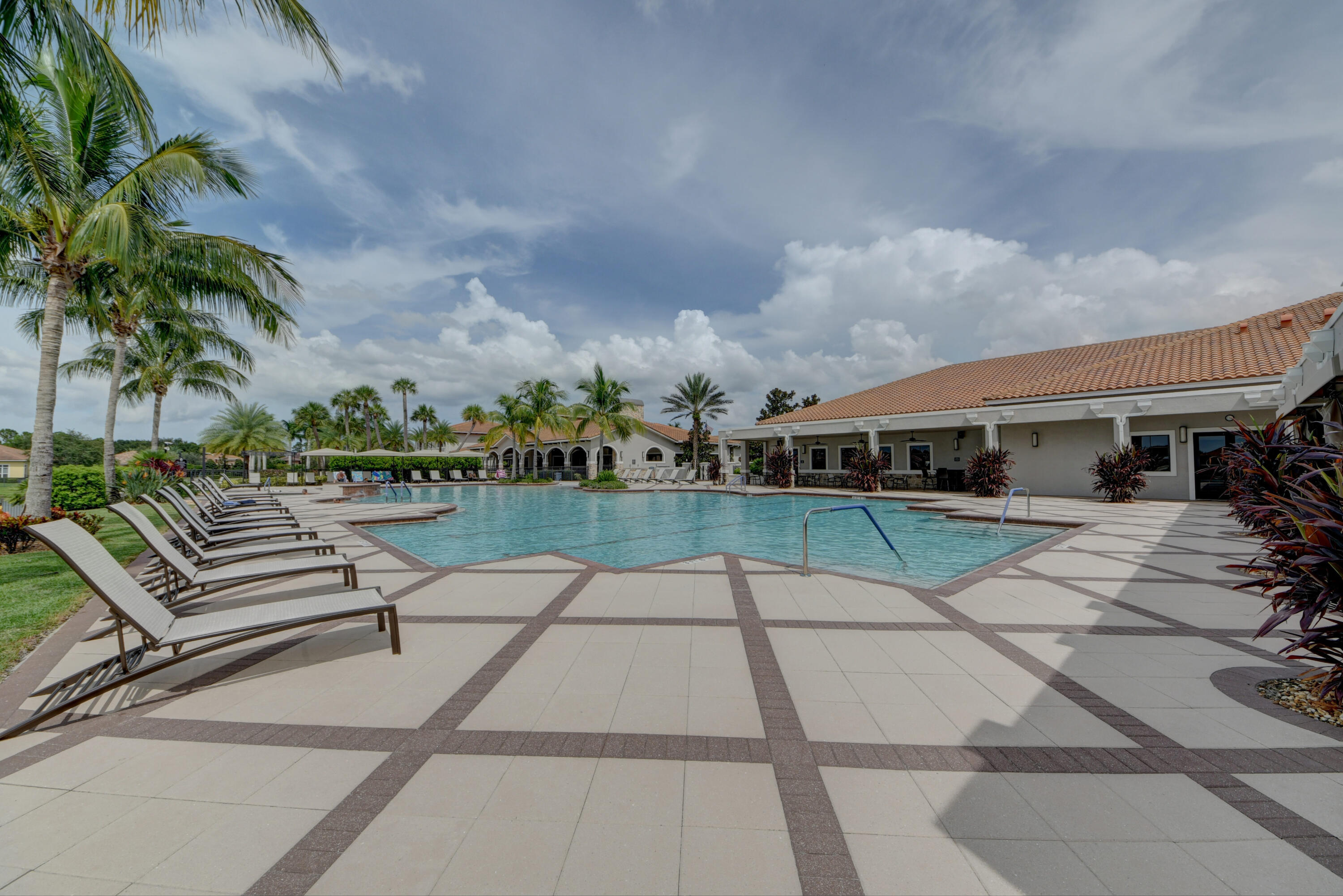 VERANO SOUTH PUD 1 - POD D - PLAT NO. 4 - REPLAT N - Residential