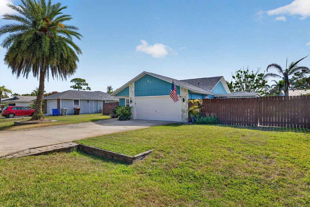 Photo of 150 9th Court, Vero Beach, FL 32962 (MLS # B26026609)