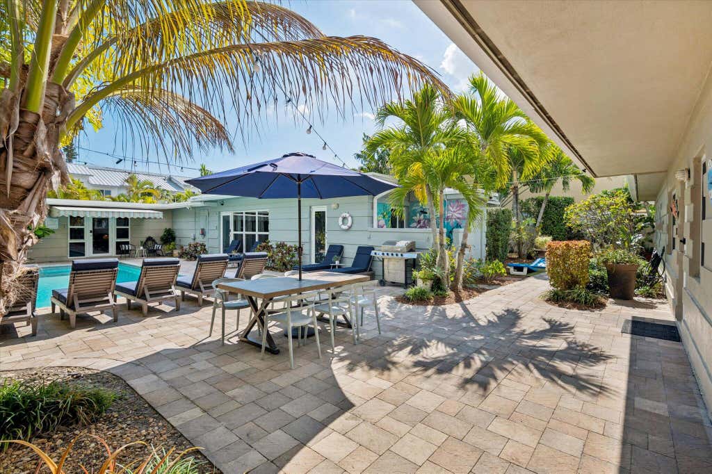 Photo of 1123 NE 14TH Avenue #1, Fort Lauderdale, FL 33304 (MLS # B26064607)