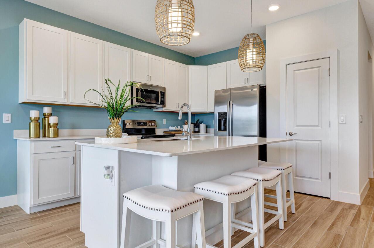 RIVER PLACE ON THE ST LUC - Residential Lease