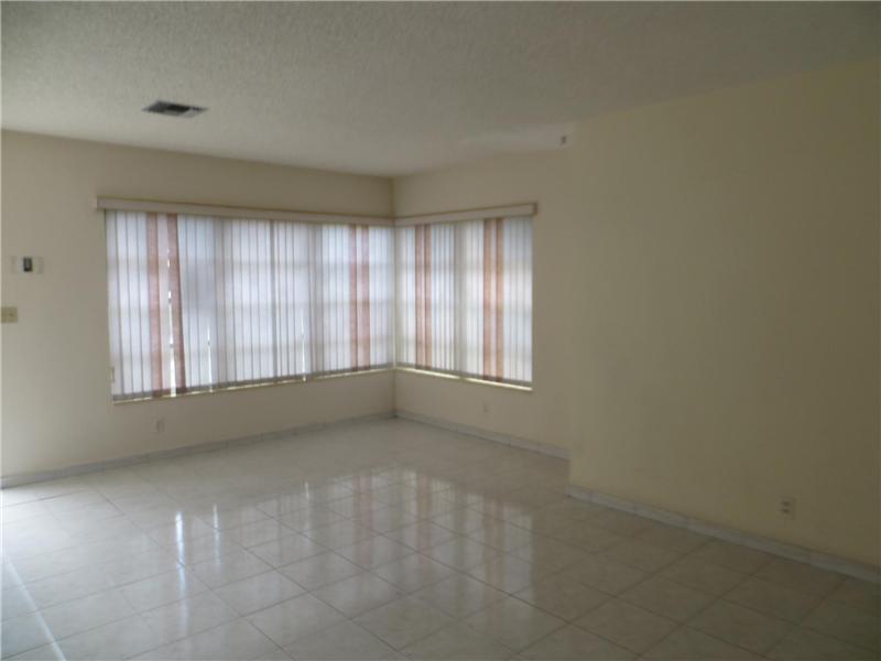 NORTH RIDGE 30-32 B - Residential